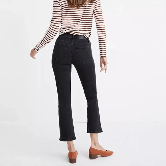 Madewell Cali Demi-Boot Jeans in Bellspring Wash: Button-Front Edition - Picture 10 of 10
